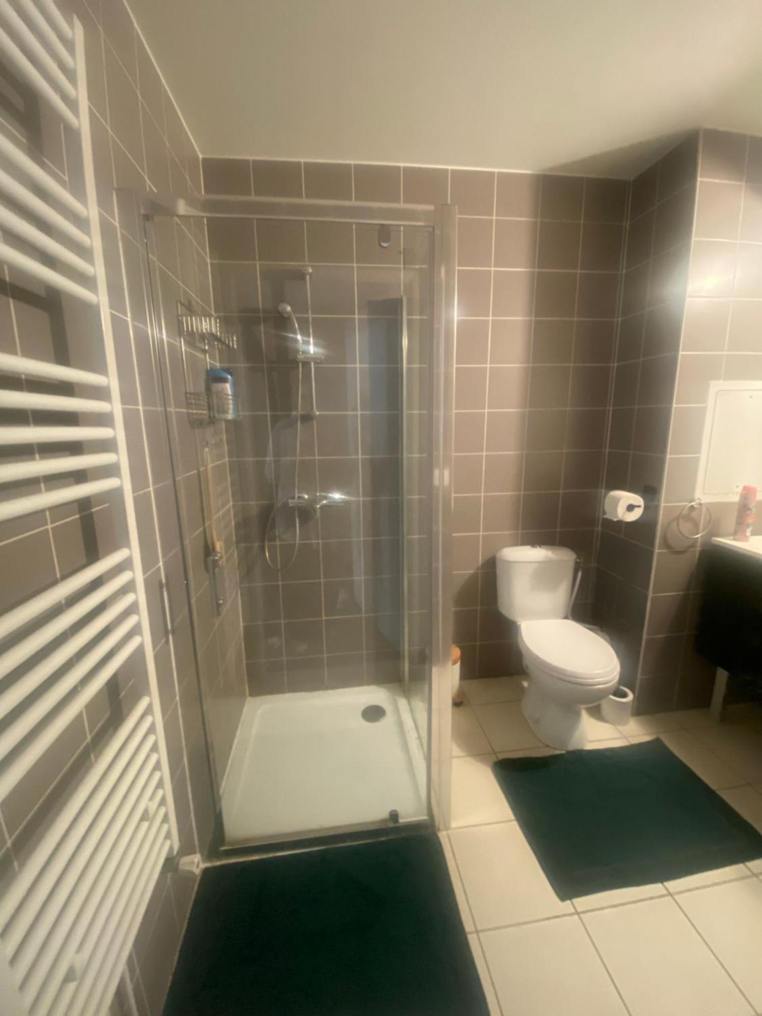 Chambre Privee Sdb Kitchenette Proche De Paris Saint-Ouen  Eksteriør billede